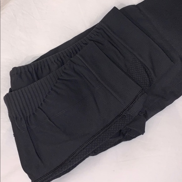 Lulu DARK GREY/CHARCOAL awakening crop legging - Picture 5 of 6